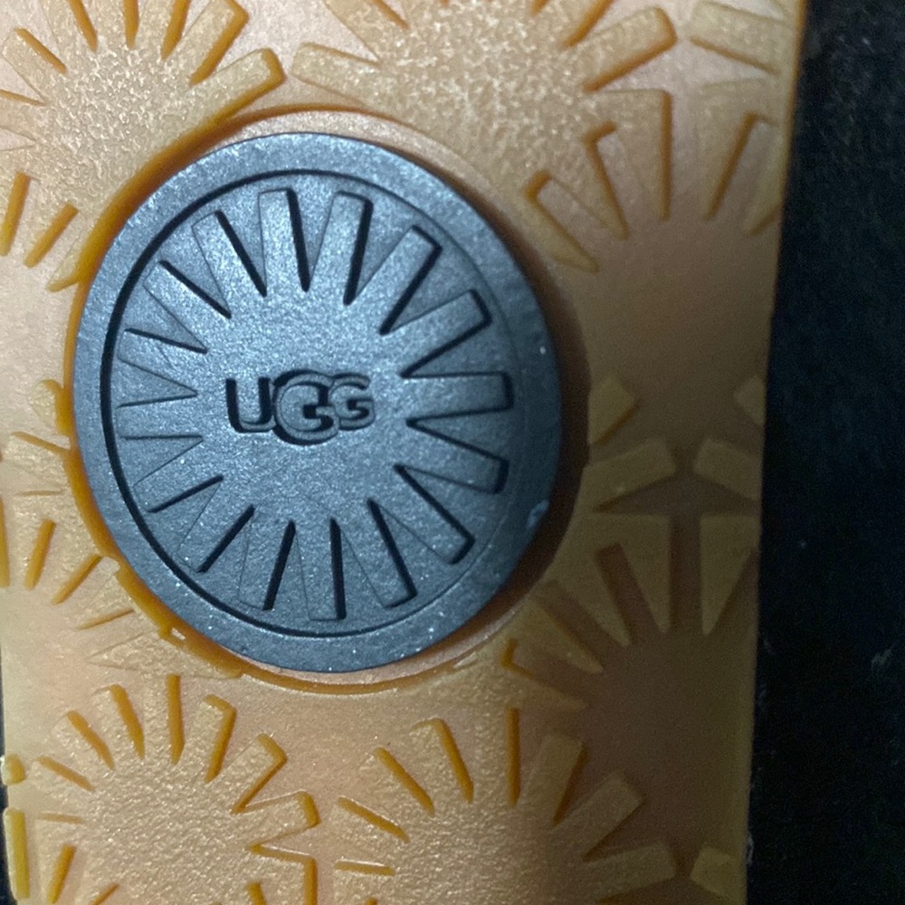 New Ugg Fluff Yeah Slides Size 6+Opi 4 Set+Revlon… - image 4